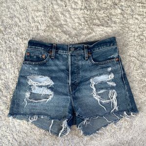Levi’s Wedgie Jean Shorts Size 27